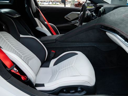 Used 2023 Chevrolet Corvette Z06 RWD image 17