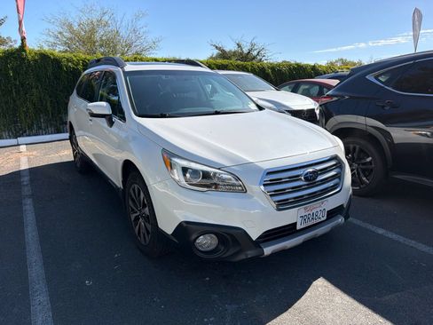 Used 2016 Subaru Outback 2.5i Limited AWD/4WD image 1