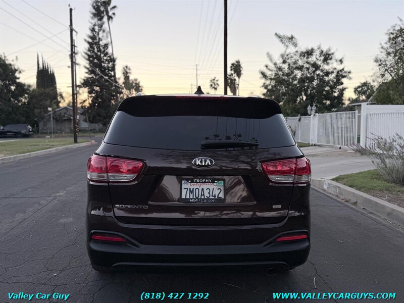 Used 2016 Kia Sorento FWD w/ LX Convenience Package image 5