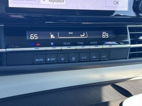 Certified 2023 Toyota Sienna LE image 33