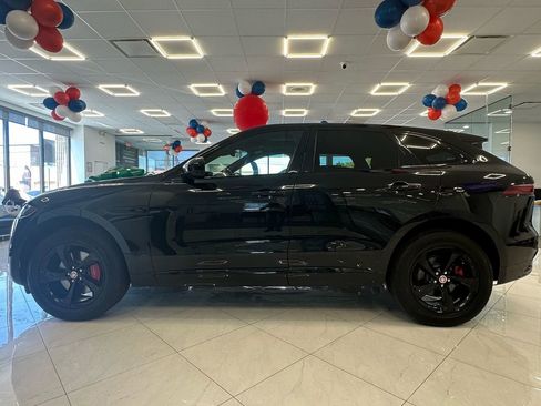 Used 2022 Jaguar F-PACE S image 4