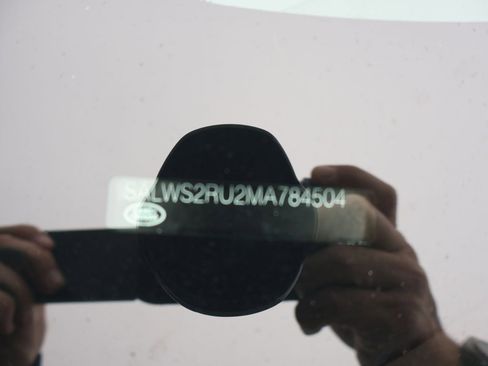 Used 2021 Land Rover Range Rover Sport HST image 40