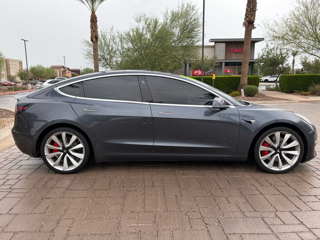Used 2018 Tesla Model 3 Performance AWD/4WD image 2