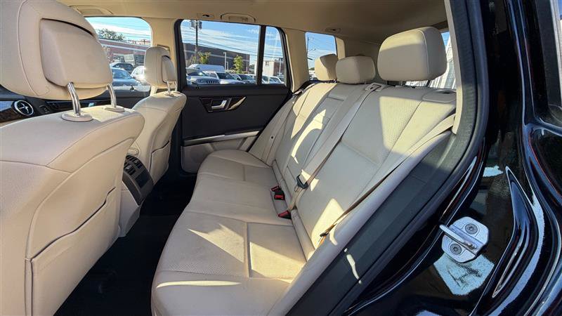 Used 2015 Mercedes-Benz GLK 350 4MATIC image 41