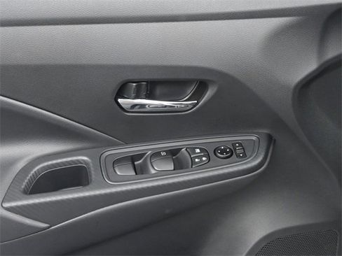 Used 2025 Nissan Versa SV w/ Trunk Package image 12