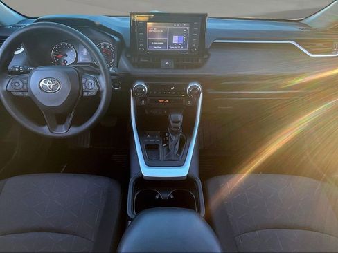 Used 2021 Toyota RAV4 XLE w/ Convenience Package image 7