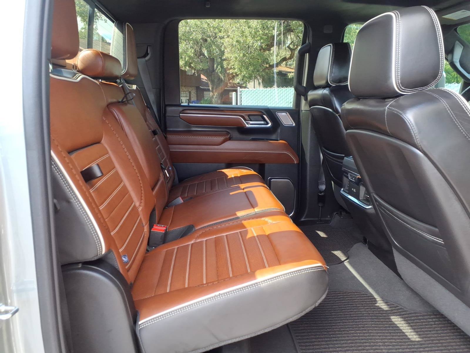 Used 2024 GMC Sierra 3500 Denali Ultimate AWD/4WD image 14