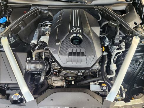 Used 2022 Genesis G70 2.0T w/ Prestige Package image 31