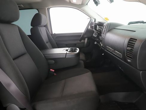 Used 2011 Chevrolet Silverado 2500 LT w/ Snow Plow Prep Package image 29