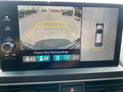 Used 2025 Honda Pilot Black Edition image 31