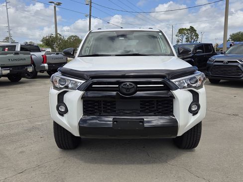 Certified 2021 Toyota 4Runner SR5 Premium w/ Moonroof Package AWD/4WD image 2