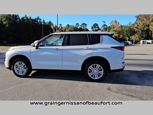 Used 2022 Mitsubishi Outlander ES image 26