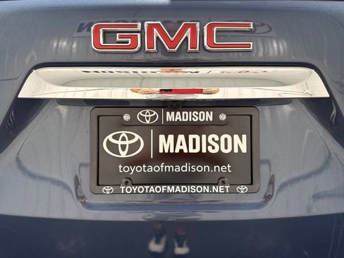 Used 2024 GMC Terrain SLE FWD image 37