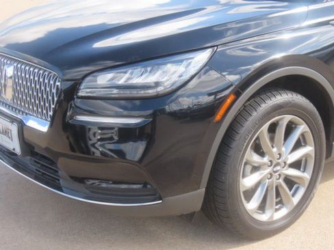 Certified 2022 Lincoln Corsair FWD w/ Premium Package image 3