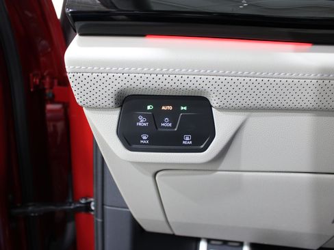 Used 2024 Volkswagen Atlas SEL Premium R-Line AWD/4WD image 10