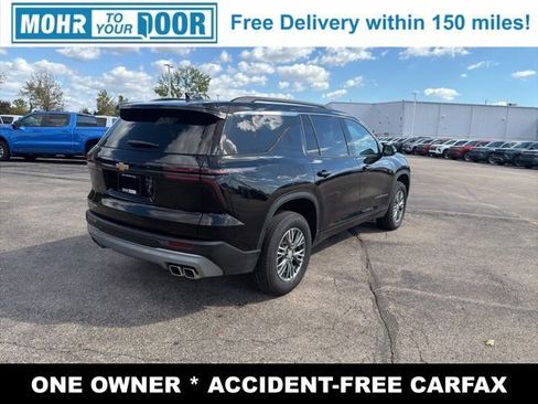 Used 2025 Chevrolet Traverse LT image 4