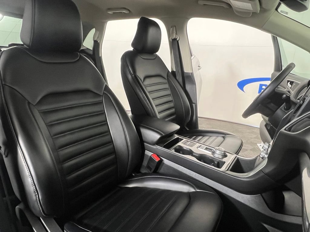 Used 2024 Ford Edge SEL AWD/4WD image 12