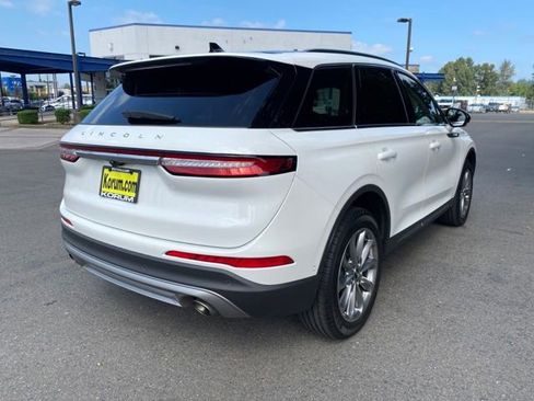 Used 2022 Lincoln Corsair AWD w/ Premium Package image 7