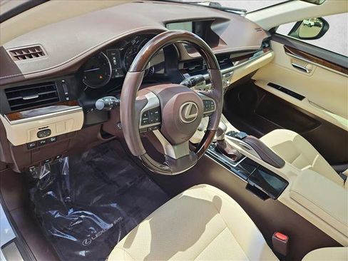 Used 2018 Lexus ES 350 w/ Navigation System Package FWD image 10