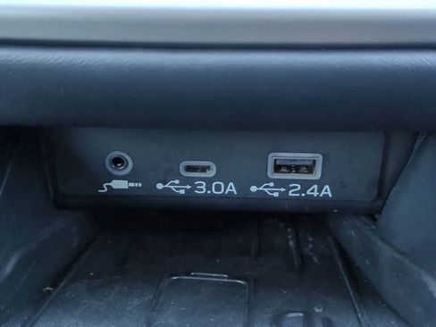 Used 2023 Subaru Outback Premium image 28