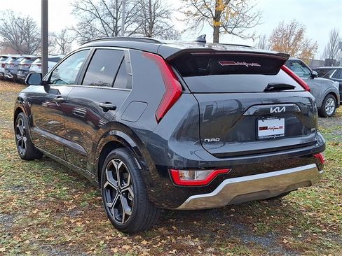Certified 2025 Kia Niro EX Touring image 4