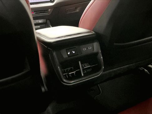 Used 2025 Dodge Charger Scat Pack w/ Track Pack image 34