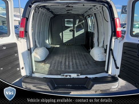 Used 2016 GMC Savana 2500 Work Van w/ Chrome Appearance Package image 20