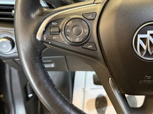 Used 2019 Buick Envision Essence image 10