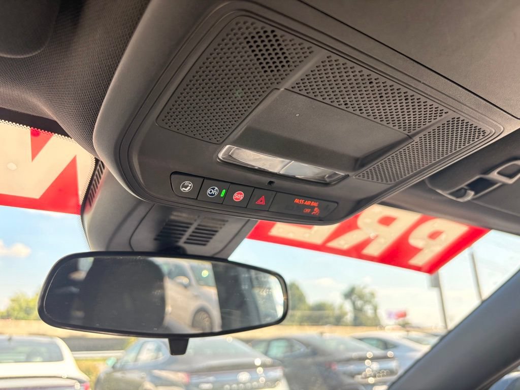 Used 2025 Chevrolet Equinox LT FWD image 22