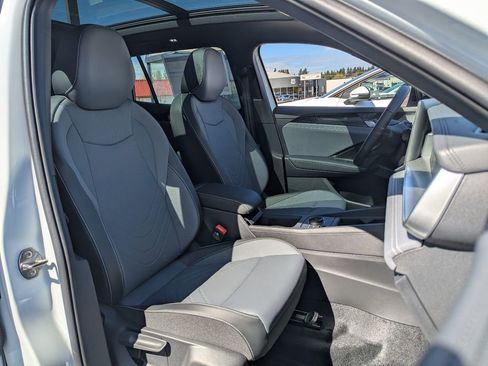 New 2026 Volkswagen Tiguan SE R-Line AWD/4WD image 34