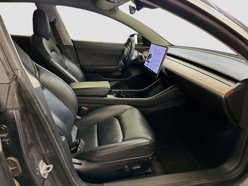 Used 2019 Tesla Model 3 Long Range image 33