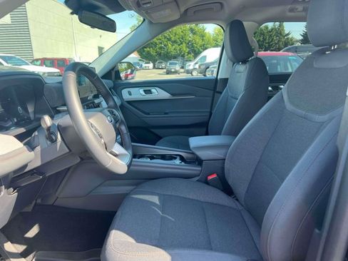 Used 2026 Ford Explorer Active AWD/4WD image 20