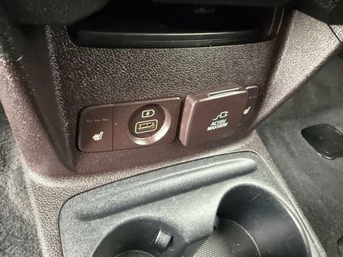 Used 2016 Kia Sedona SX Limited w/ Option Group 030 image 16