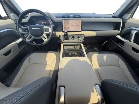 Used 2024 Land Rover Defender 130 X-Dynamic SE AWD/4WD image 12