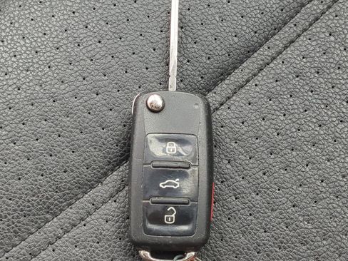 Used 2017 Volkswagen Passat 1.8T R-Line image 29