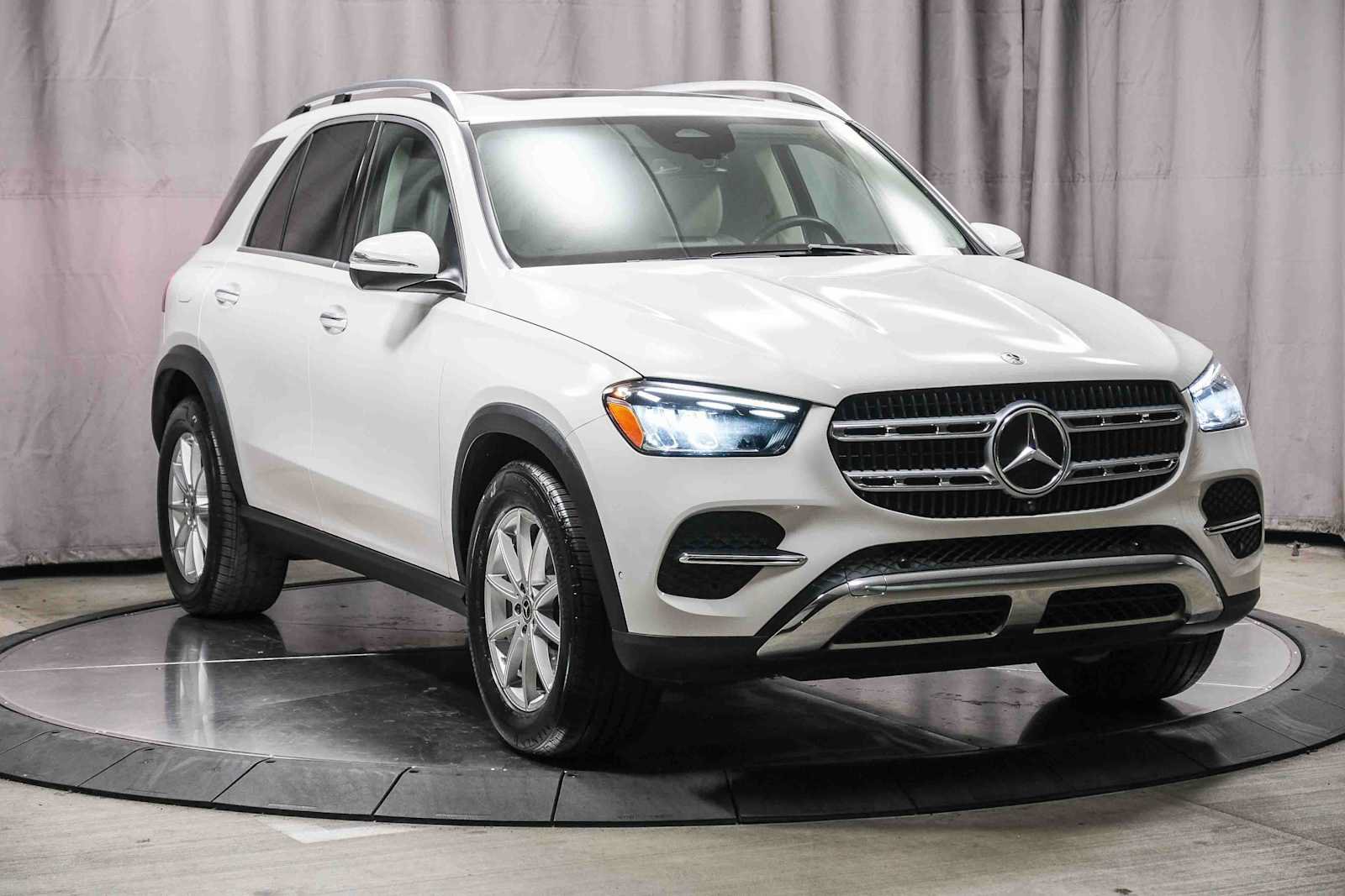 Certified 2024 Mercedes-Benz GLE 450e 4MATIC image 5