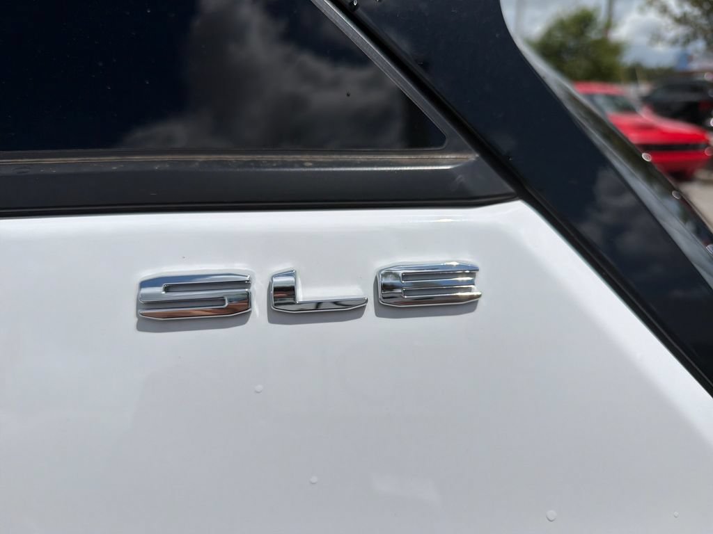 Used 2022 GMC Terrain SLE w/ Driver Convenience Package FWD image 46