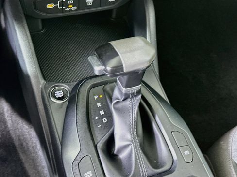 Used 2025 Kia K4 FWD image 25