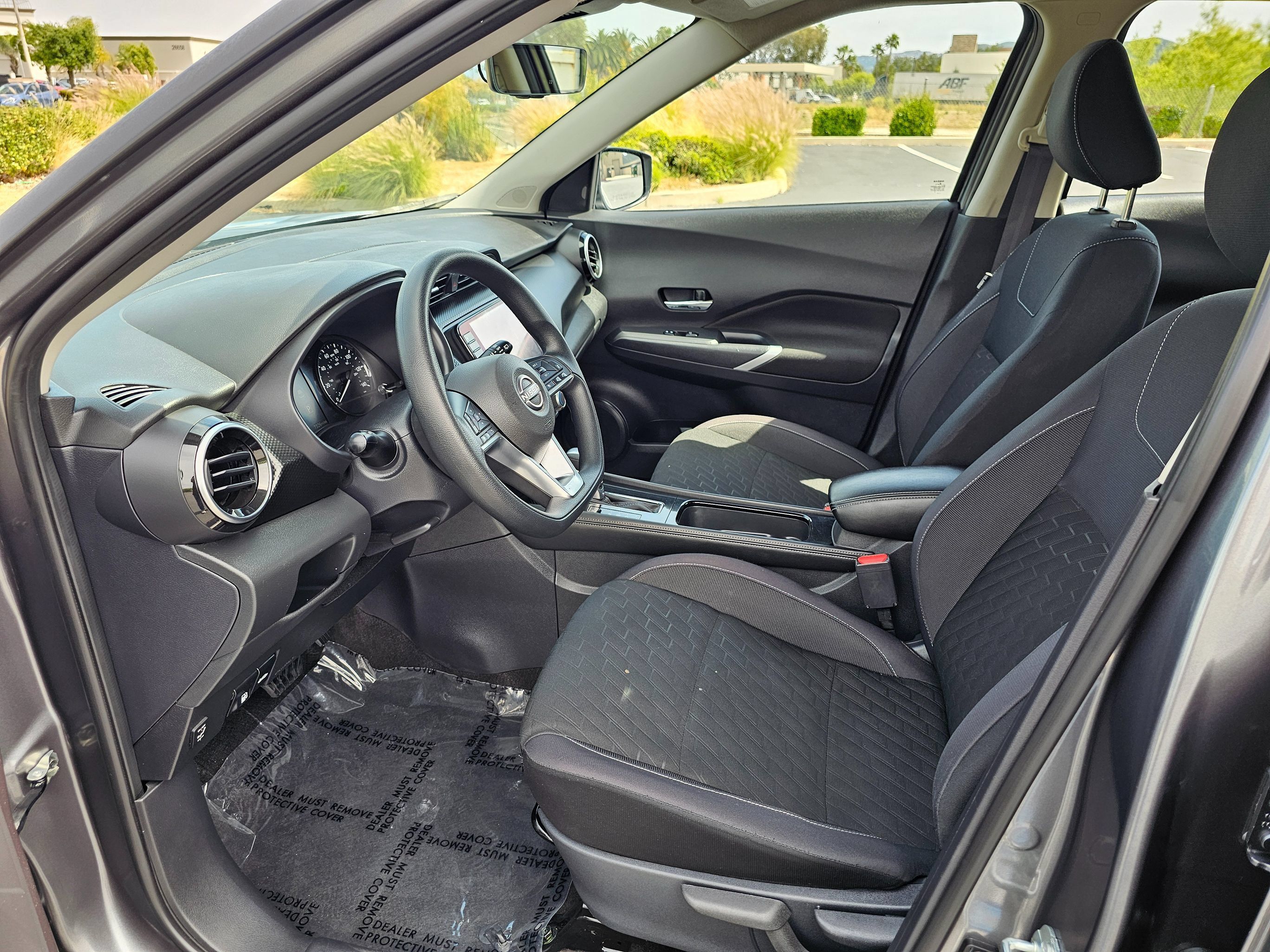 Used 2023 Nissan Kicks SV w/ Interior Electronics Package FWD image 16