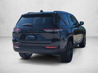 New 2025 Jeep Grand Cherokee Altitude video 2