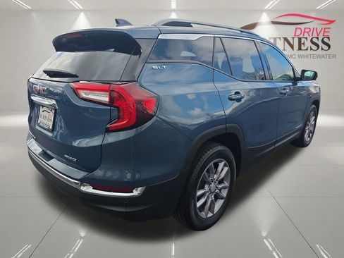 Certified 2024 GMC Terrain SLT w/ Infotainment Package II AWD/4WD image 8