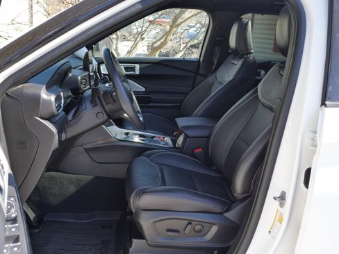 Certified 2023 Ford Explorer ST w/ Equipment Group 401A image 3