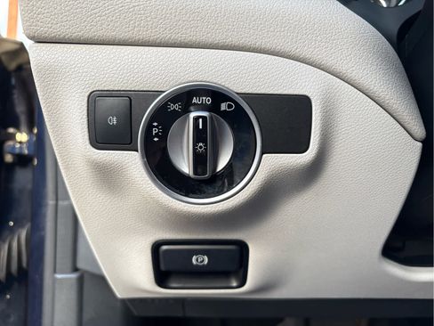 Used 2017 Mercedes-Benz CLA 250 4MATIC image 27