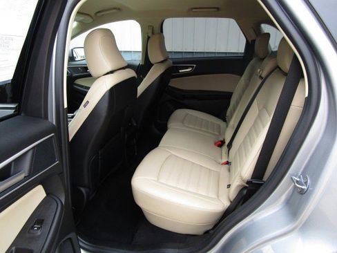 Used 2024 Ford Edge SEL image 10