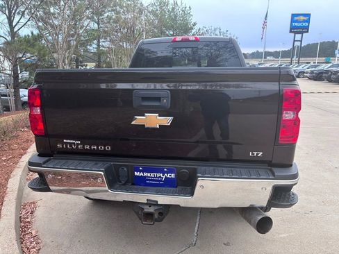 Used 2018 Chevrolet Silverado 2500 LTZ w/ Duramax Plus Package image 11