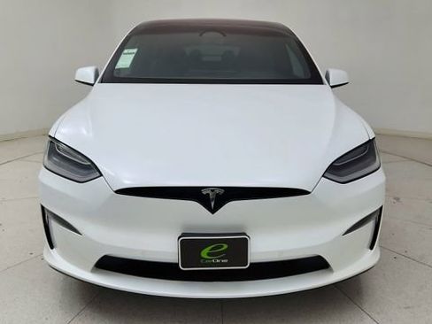 Used 2023 Tesla Model X image 2