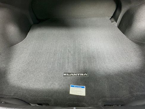 New 2026 Hyundai Elantra SE image 25