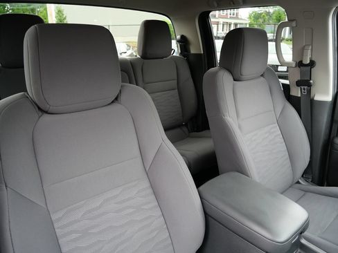 Used 2022 Nissan Frontier S w/ Technology Package AWD/4WD image 19