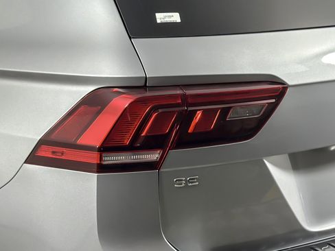 Used 2023 Volkswagen Tiguan SE R-Line FWD image 26