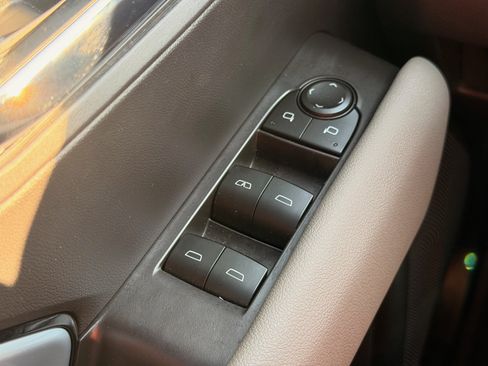 Used 2026 Chevrolet Colorado ZR2 w/ Technology Package AWD/4WD image 18